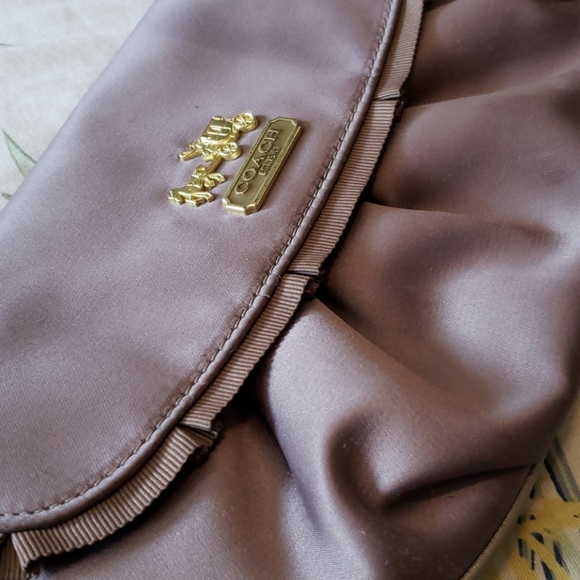 Coach satin wrislet - Picture 4 of 6